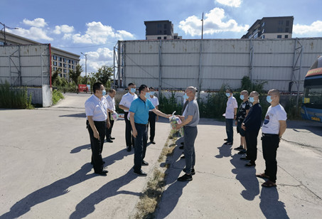 集團(tuán)慰問轉(zhuǎn)運2(鄒律)_副本.jpg 集團(tuán)慰問轉(zhuǎn)運2(鄒律)_副本.jpg