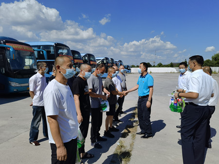 集團(tuán)慰問轉(zhuǎn)運1(鄒律)_副本.jpg 集團(tuán)慰問轉(zhuǎn)運1(鄒律)_副本.jpg