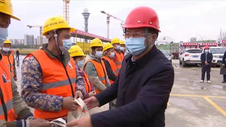 JT2022010501省總工會(huì)慰問(wèn)_副本.jpg JT2022010501省總工會(huì)慰問(wèn)_副本.jpg